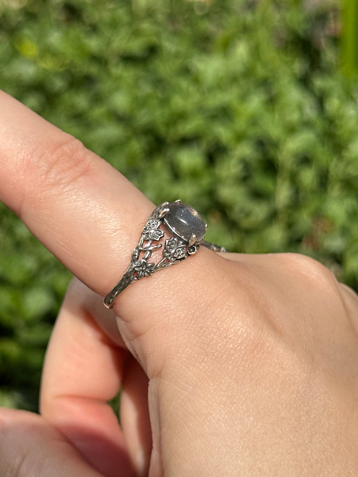 Labradorite Adjustable Flower Ring (925 Sterling silver)