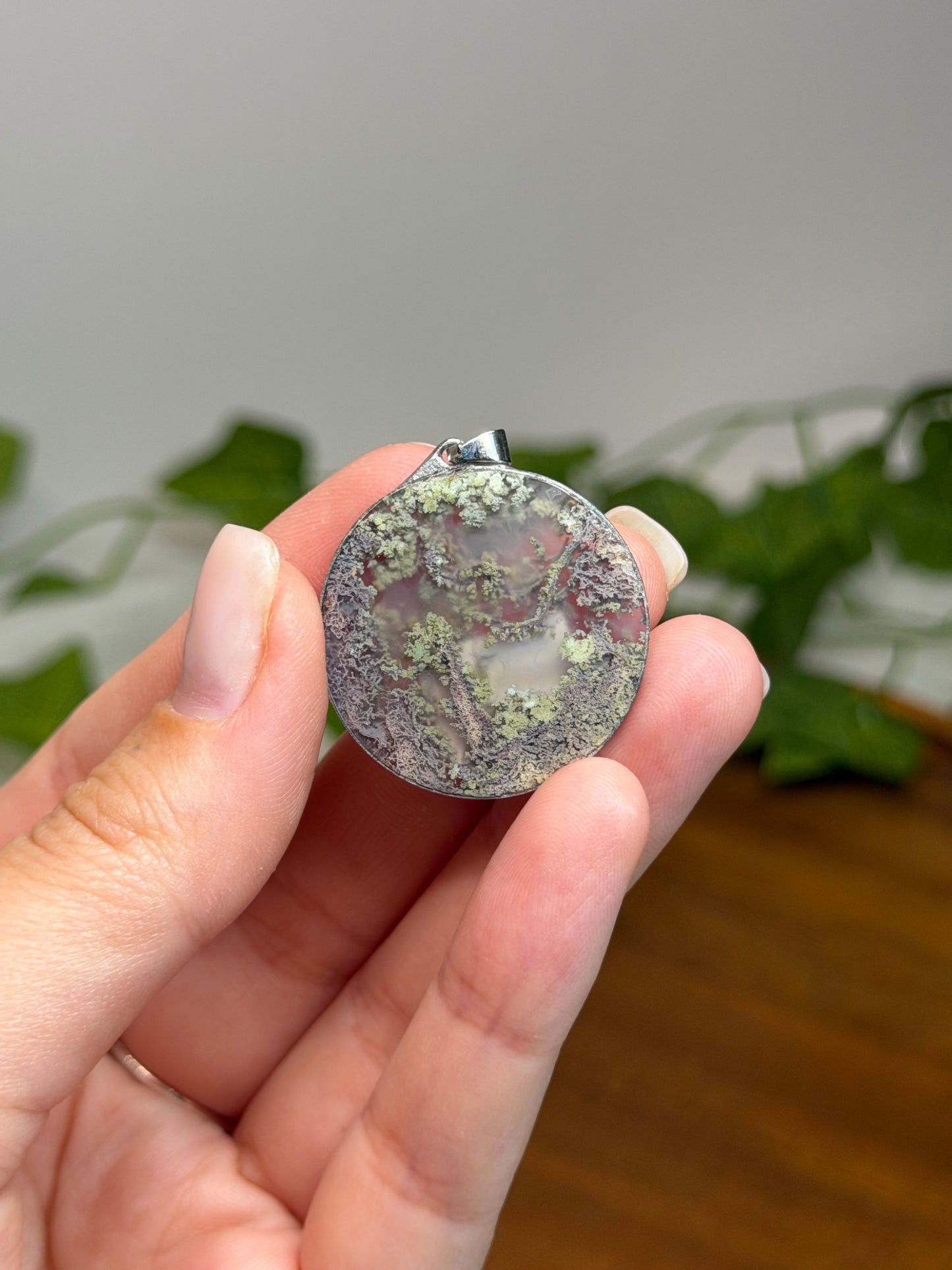Scenic Moss Circle Agate Pendant (Stainless Steel)