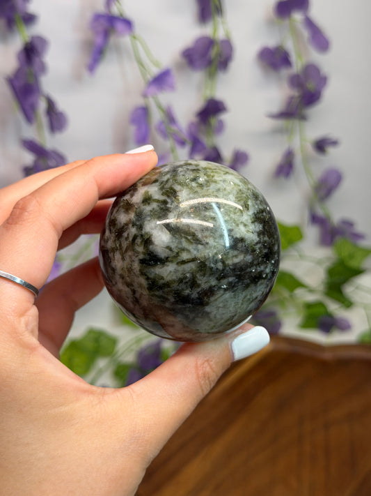 6cm Green Mica Sphere B