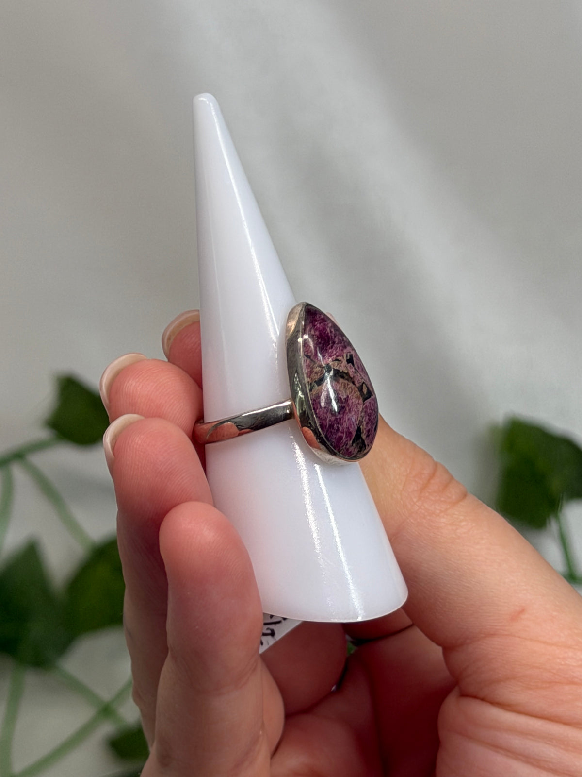 Eudialyte Size O1/2 Ring (925 Sterling Silver)