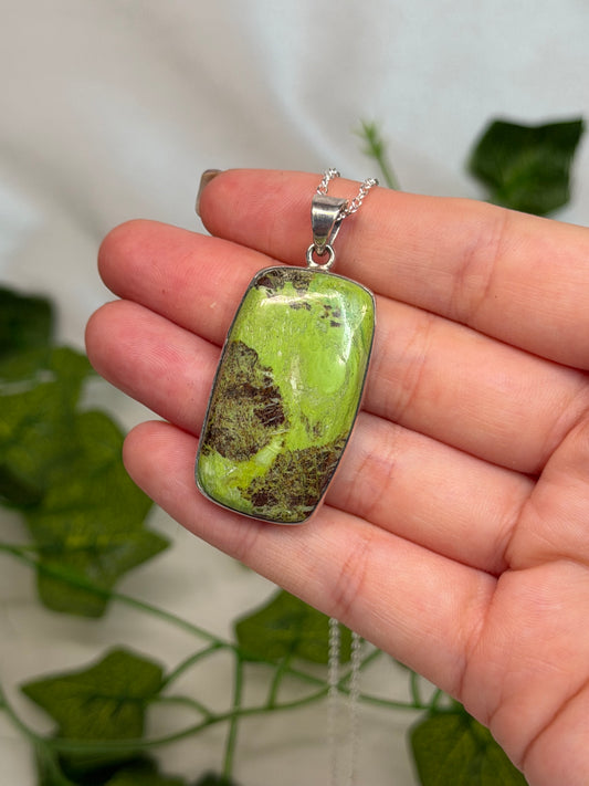 Gaspeite Pendant (925 Sterling Silver)