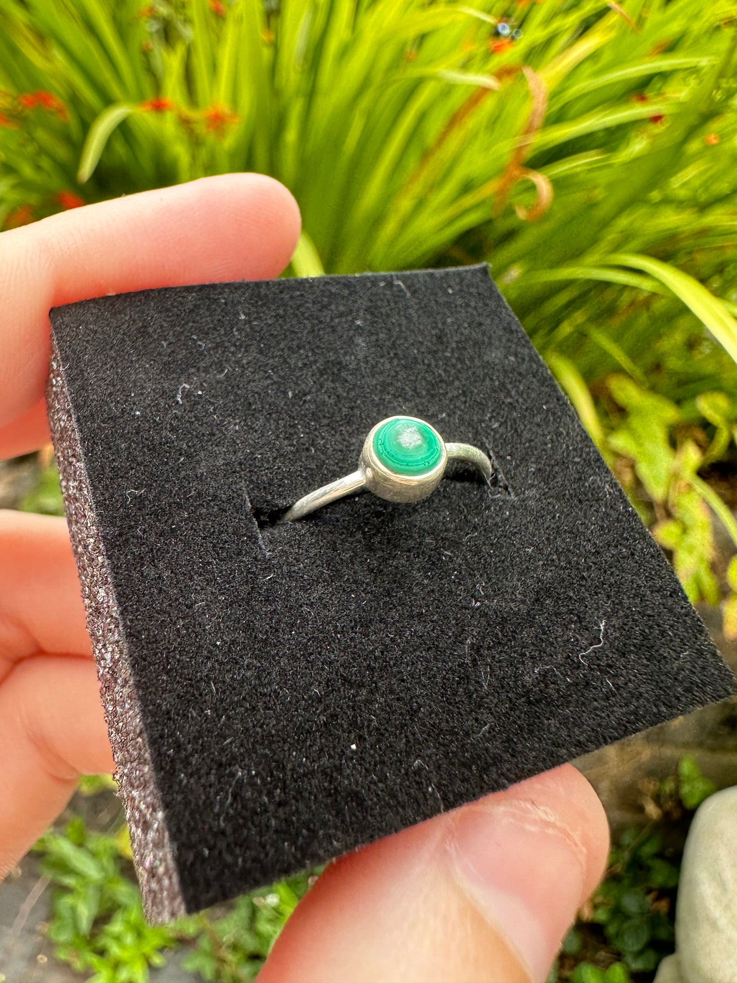 Size O1/2 Dainty Malachite Ring