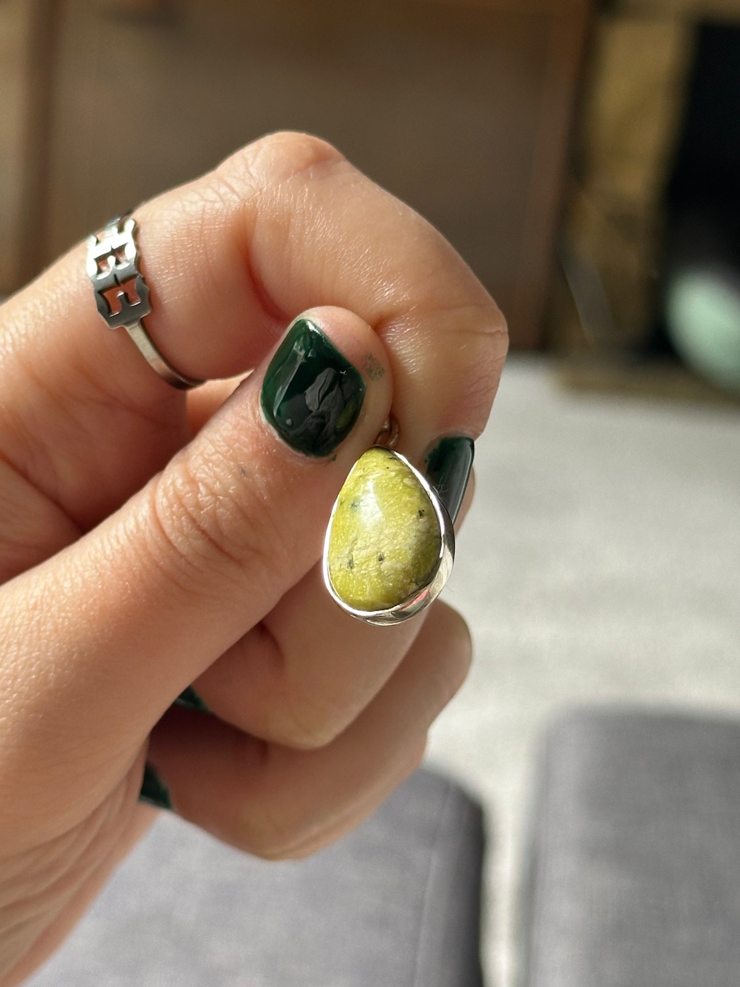 Lizardite Pendant (925 Sterling Silver)