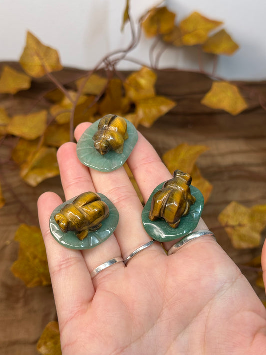Tiger Eye Bug on Green Aventurine Leaf