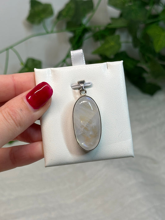 Moonstone Pendant (925 Sterling Silver)