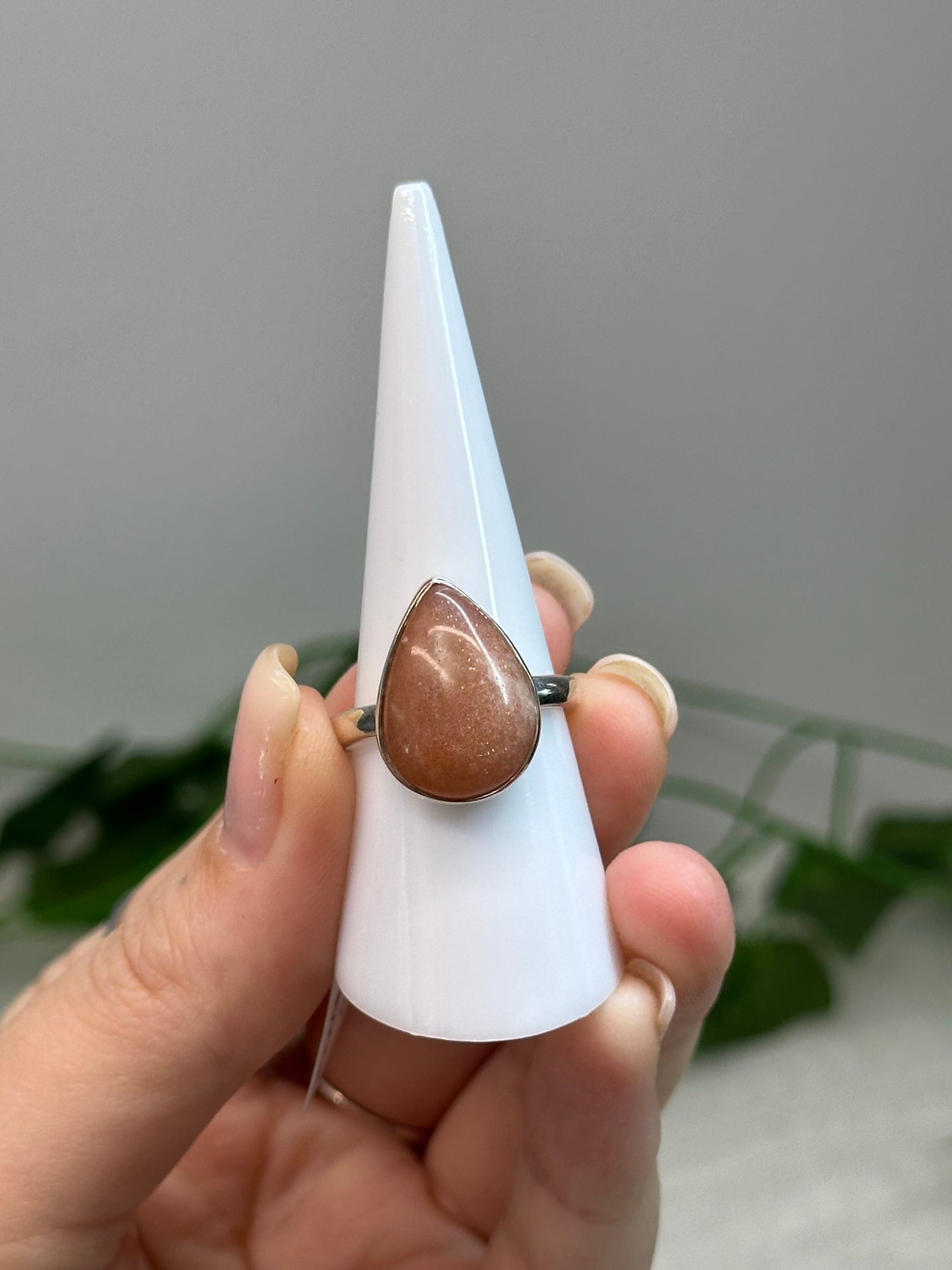 Peach Moonstone x Sunstone Ring Size Q1/2 (925 Sterling Silver)