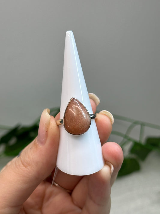 Peach Moonstone x Sunstone Ring Size Q1/2 (925 Sterling Silver)