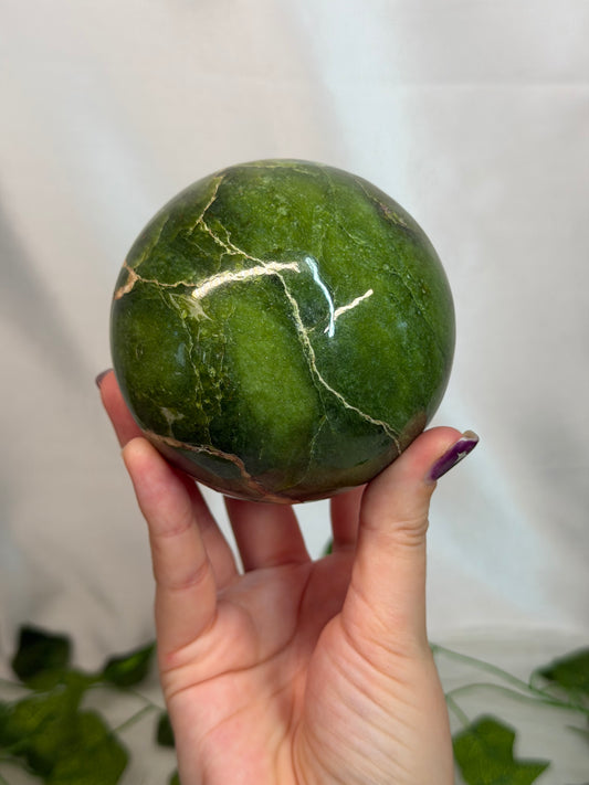 8.6cm Tremolite Sphere