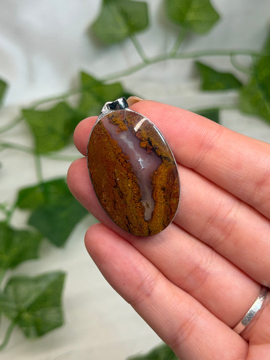 Oval Scenic Moss Agate Pendant