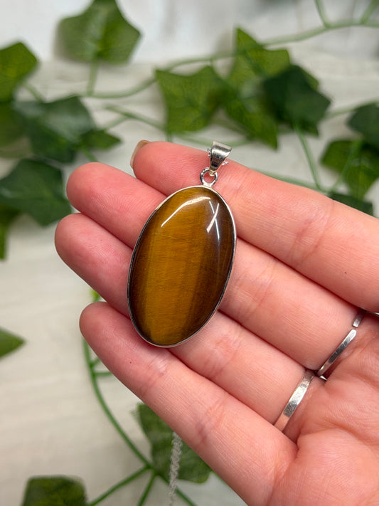 Oval Tiger Eye Pendant (925 Sterling Silver)