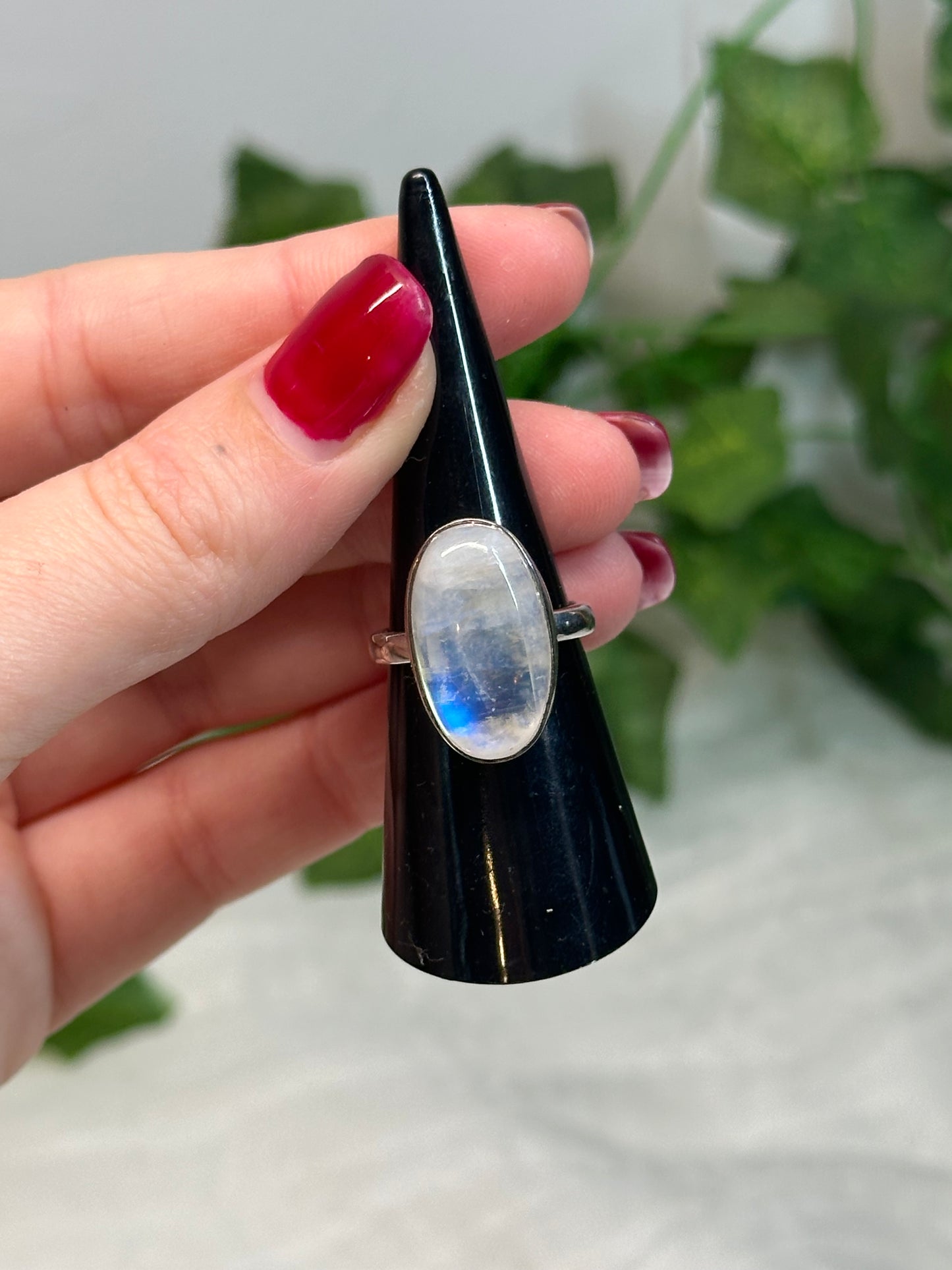 Moonstone Oval Ring Size O (925 Sterling Silver)