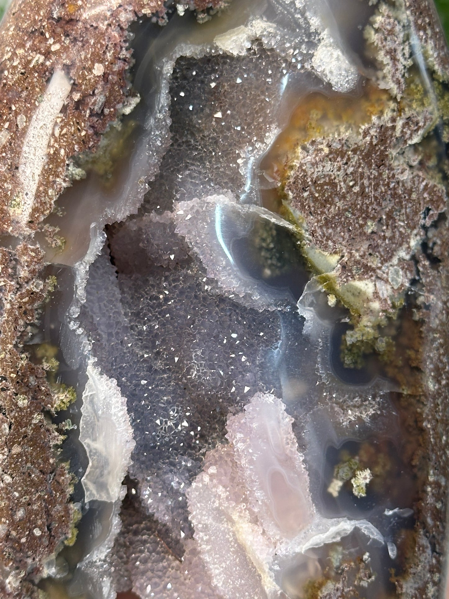 Scenic Moss Agate X Amethyst Freeform