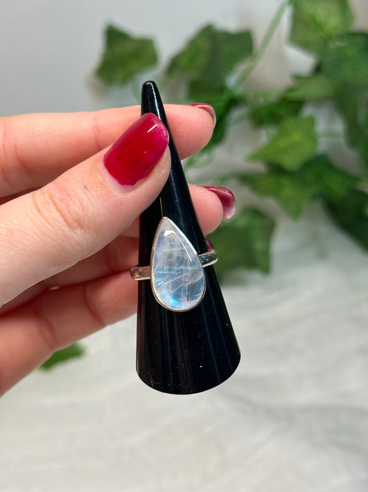 Moonstone Teardrop Ring Size M1/2 (925 Sterling Silver)