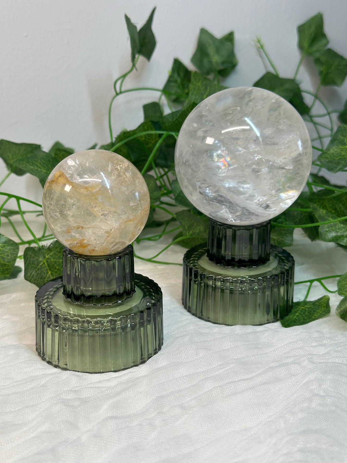 Green 2 Sided Glass Sphere Stand / Candle Holder