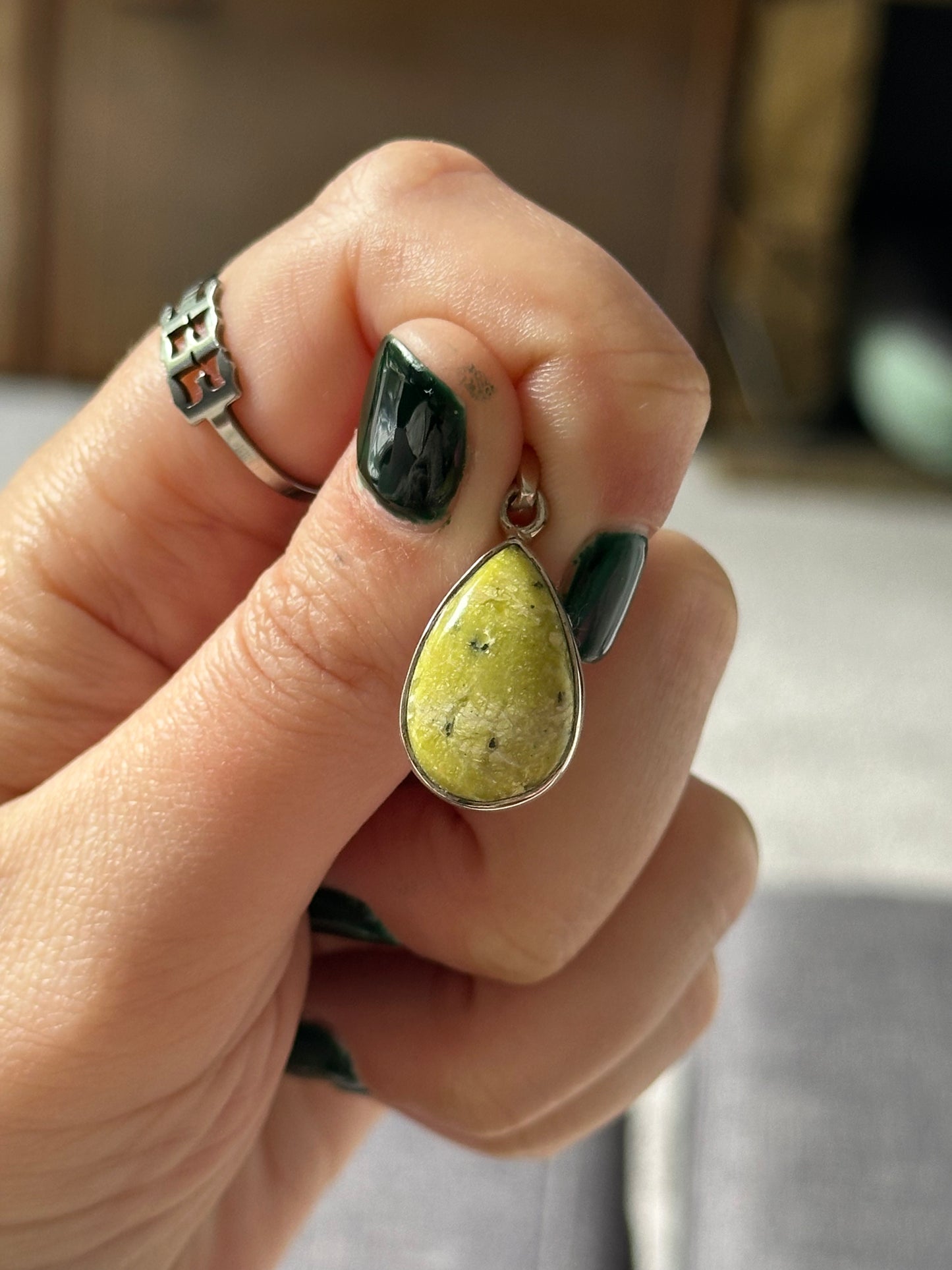 Lizardite Pendant (925 Sterling Silver)