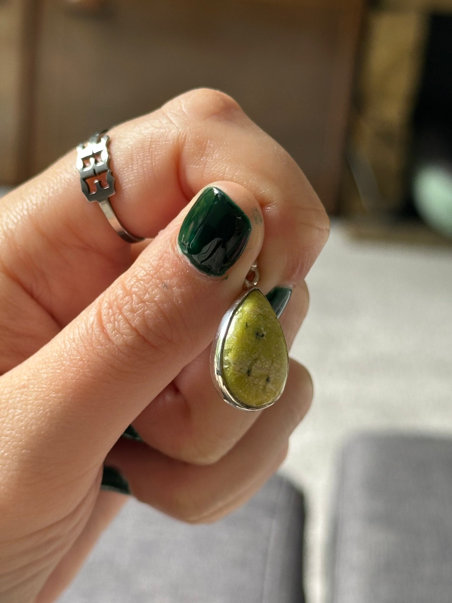 Lizardite Pendant (925 Sterling Silver)